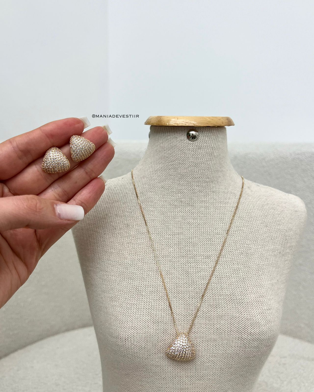 Conjunto Colar e Brinco Esmeralda Dourado 104894