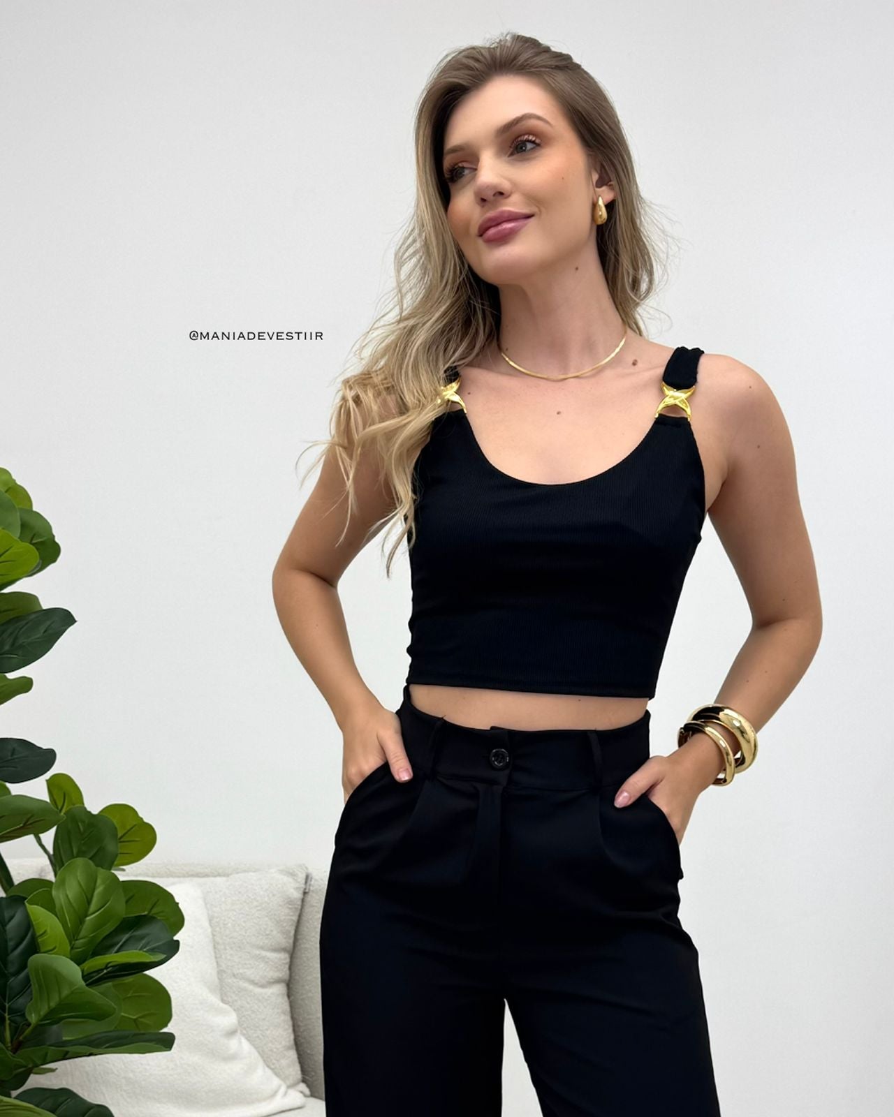 Cropped Flavia 120028