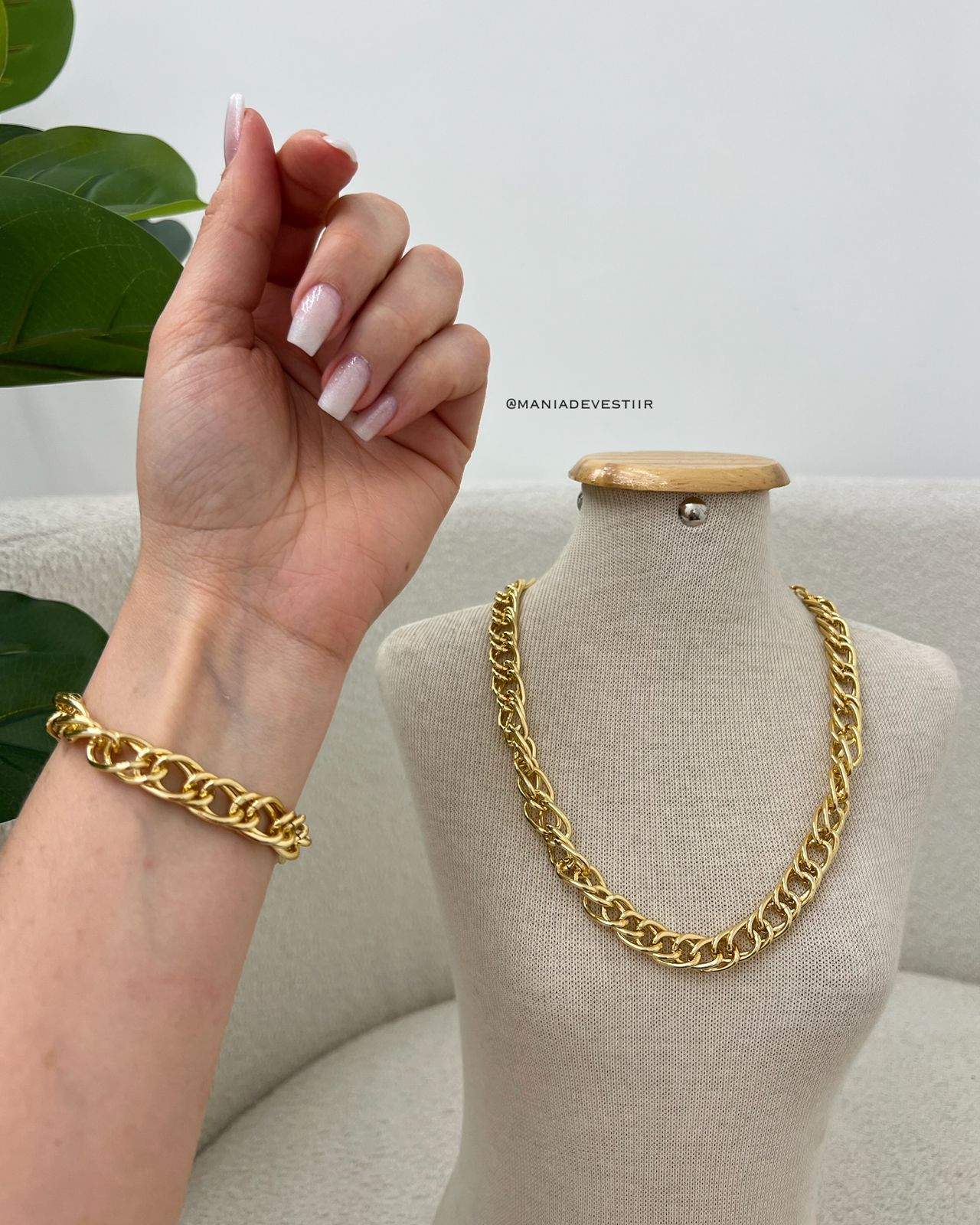 Conjunto Colar e Pulseira Nadine 108500