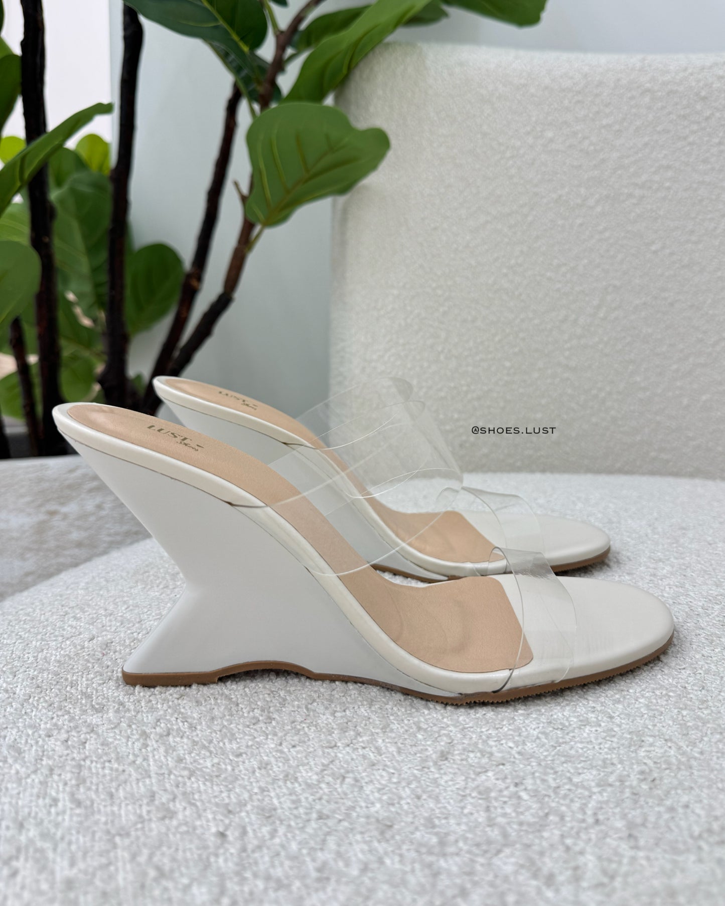 Tamanco Lust Shoes Lucy Salto Escultural Off White – 120191