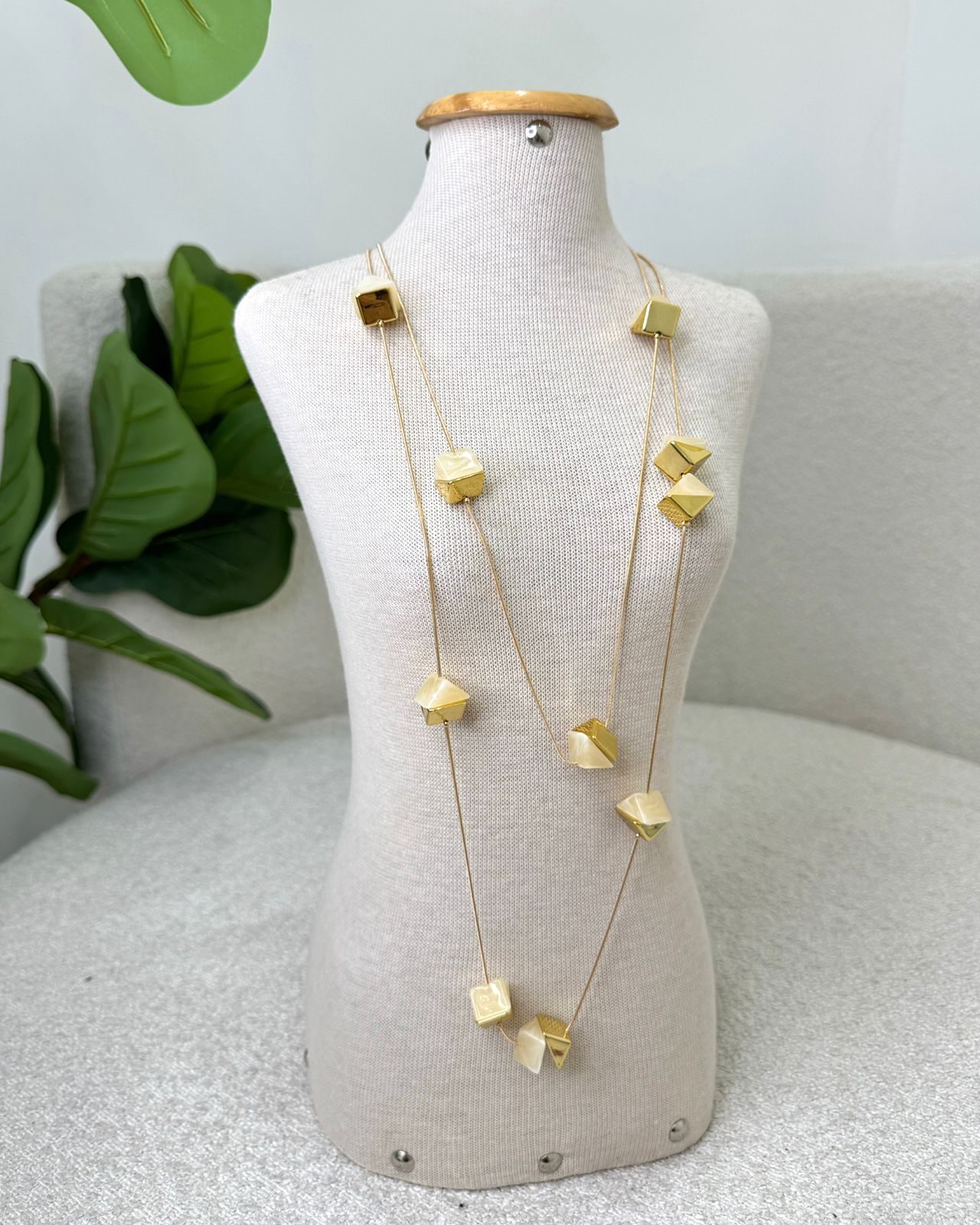 Colar Mania Essenza Creme 120597