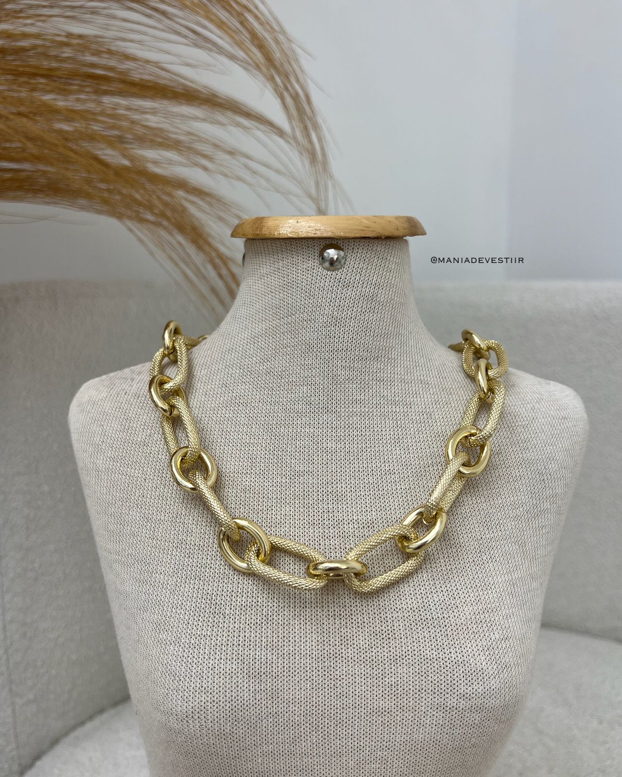 Colar Corrente Mabelle Dourado 110044