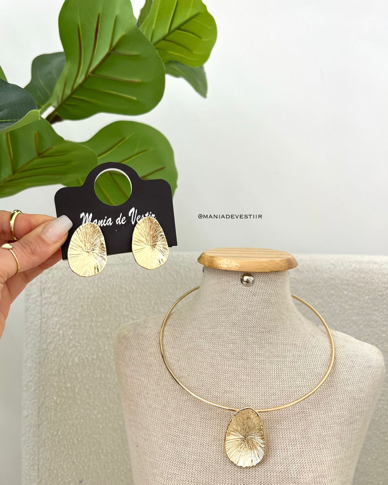 Conjunto Colar e Brinco Iracema Dourado 113582