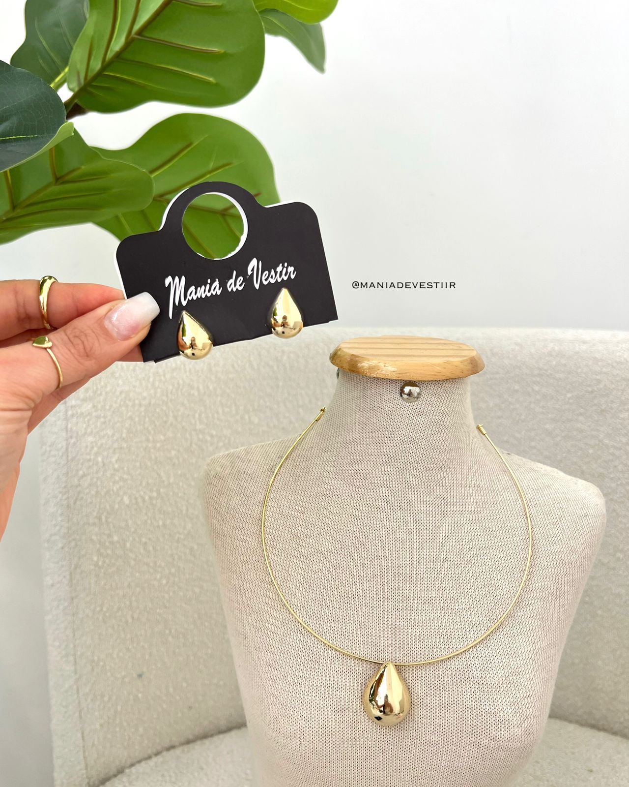 Conjunto Colar e Brinco Ana Dourado 113566