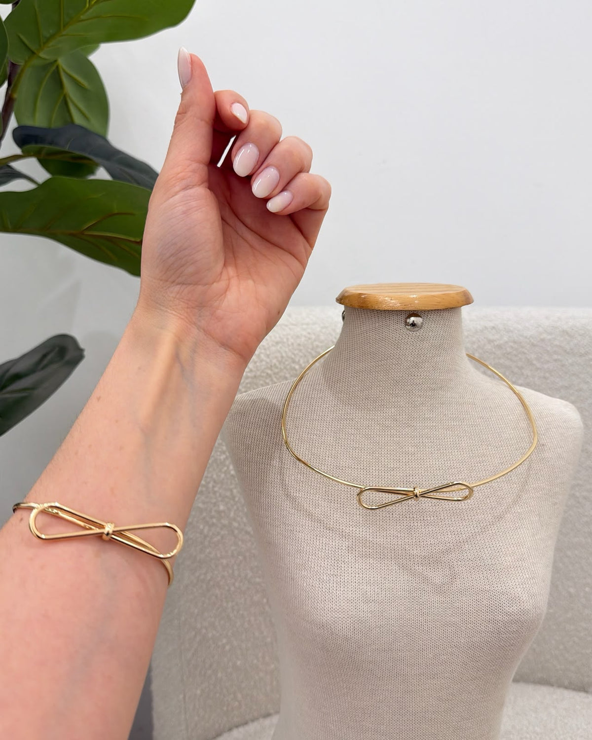Conjunto Colar e Bracelete Mania Essenza Dourado 137615