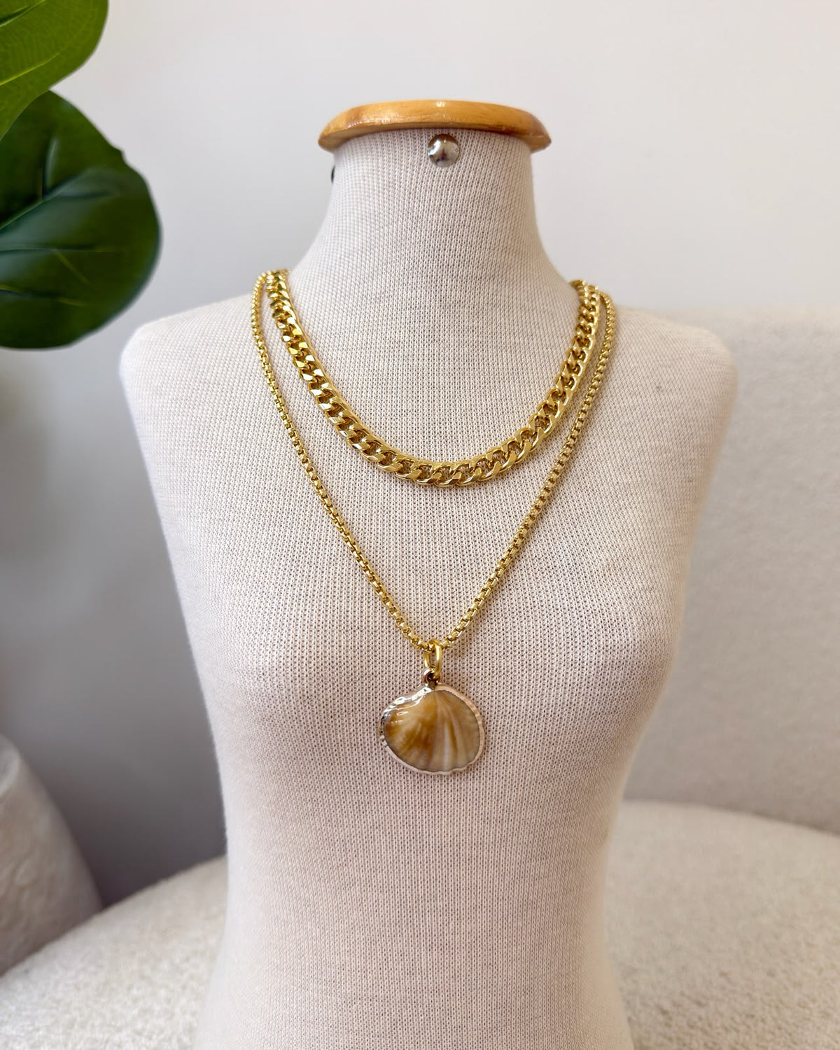 Colar Mania Essenza Dourado Concha 137860