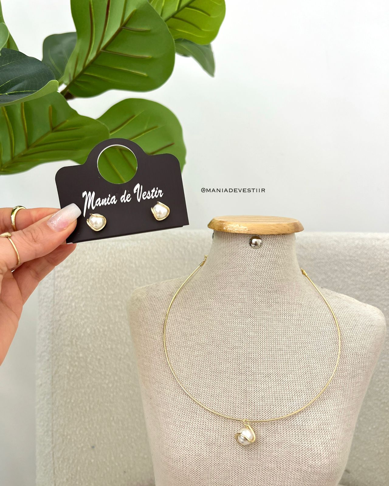 Conjunto Colar e Brinco Florence Dourado 113565