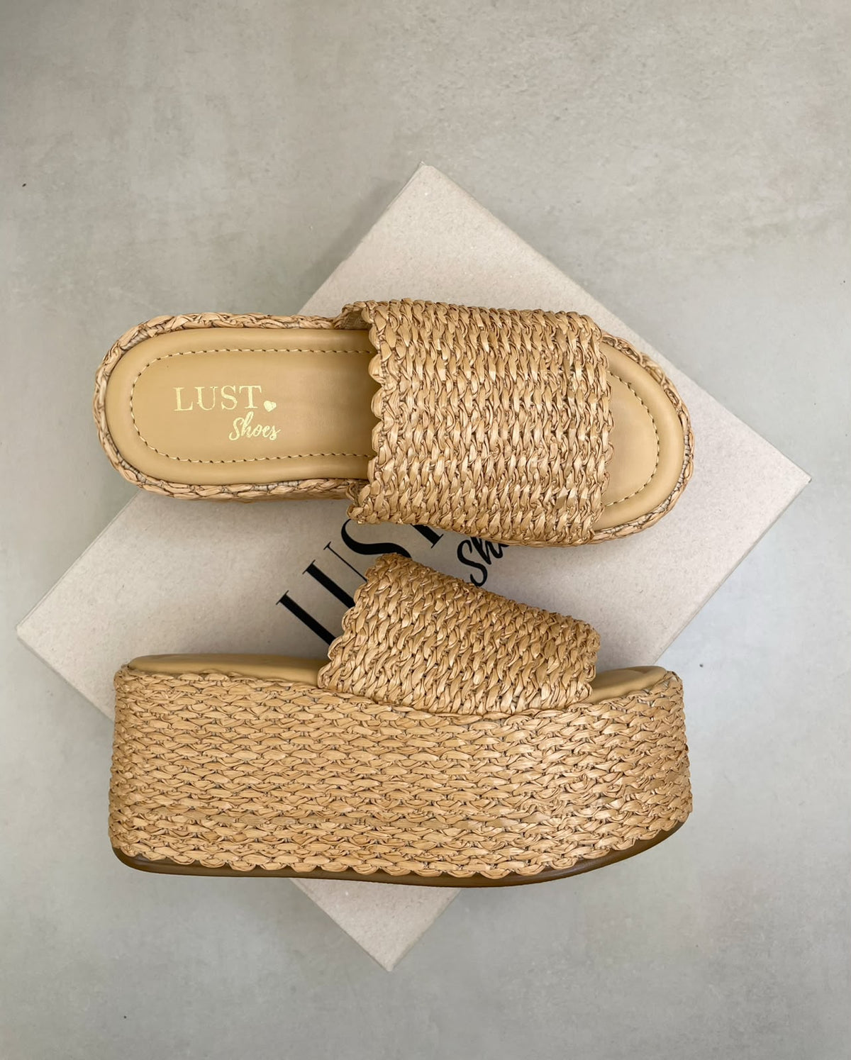 Tamanco Lust Shoes Kally Palha – 136570
