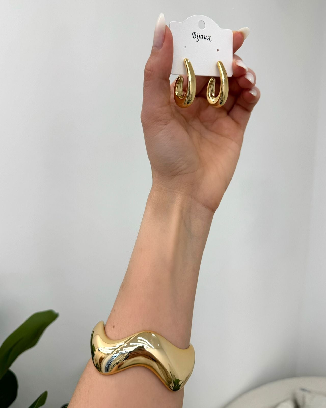 Kit Bracelete e Brinco Mania Essenza Dourado 136259