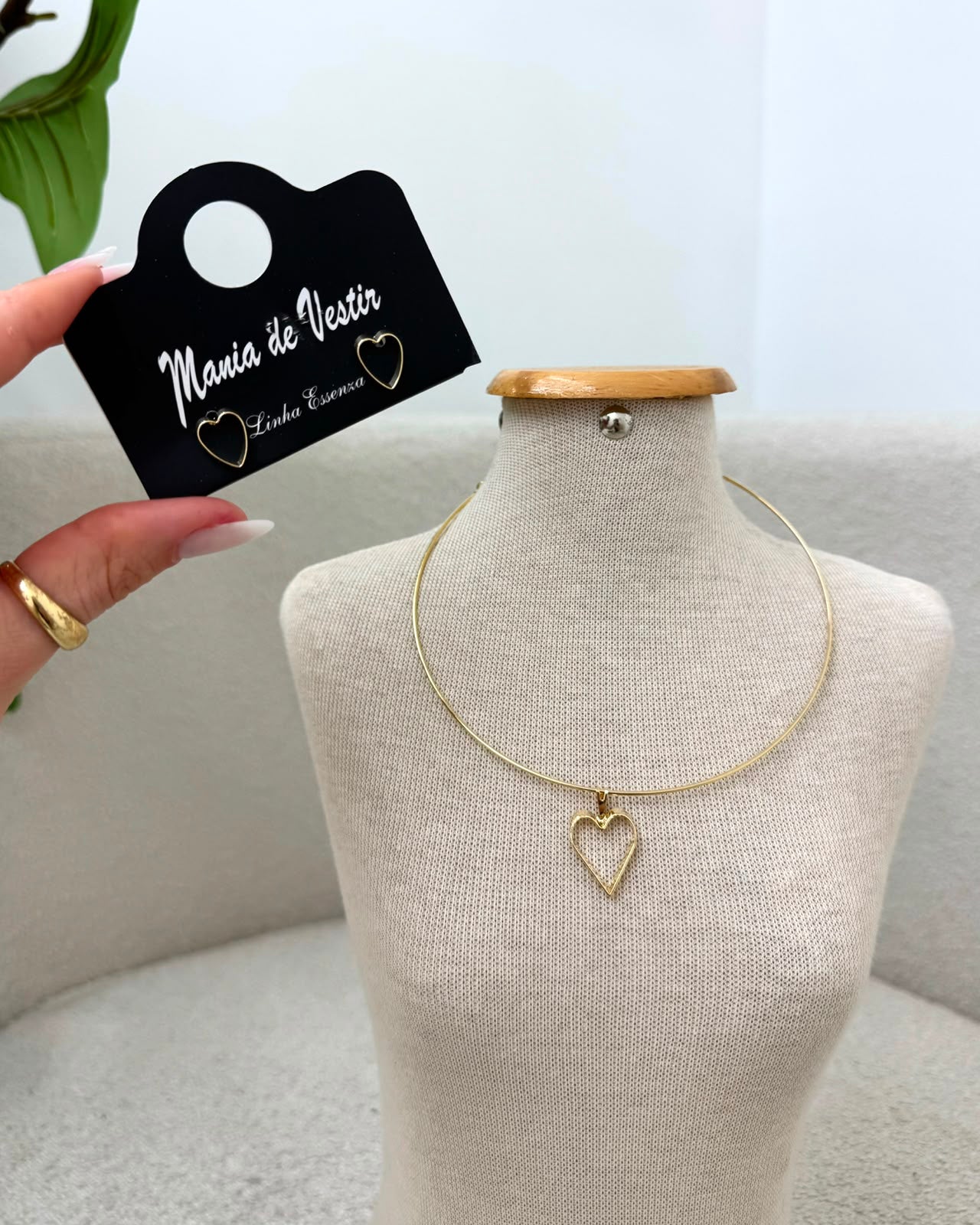 Conjunto Colar e Brinco Mania Essenza Dourado 136081